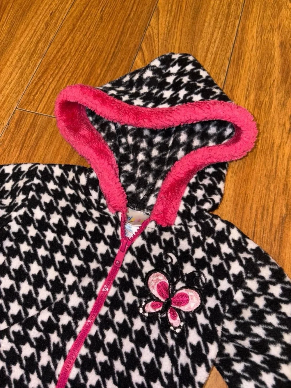 Y2K Black and white houndstooth fleece jacket with lined hood